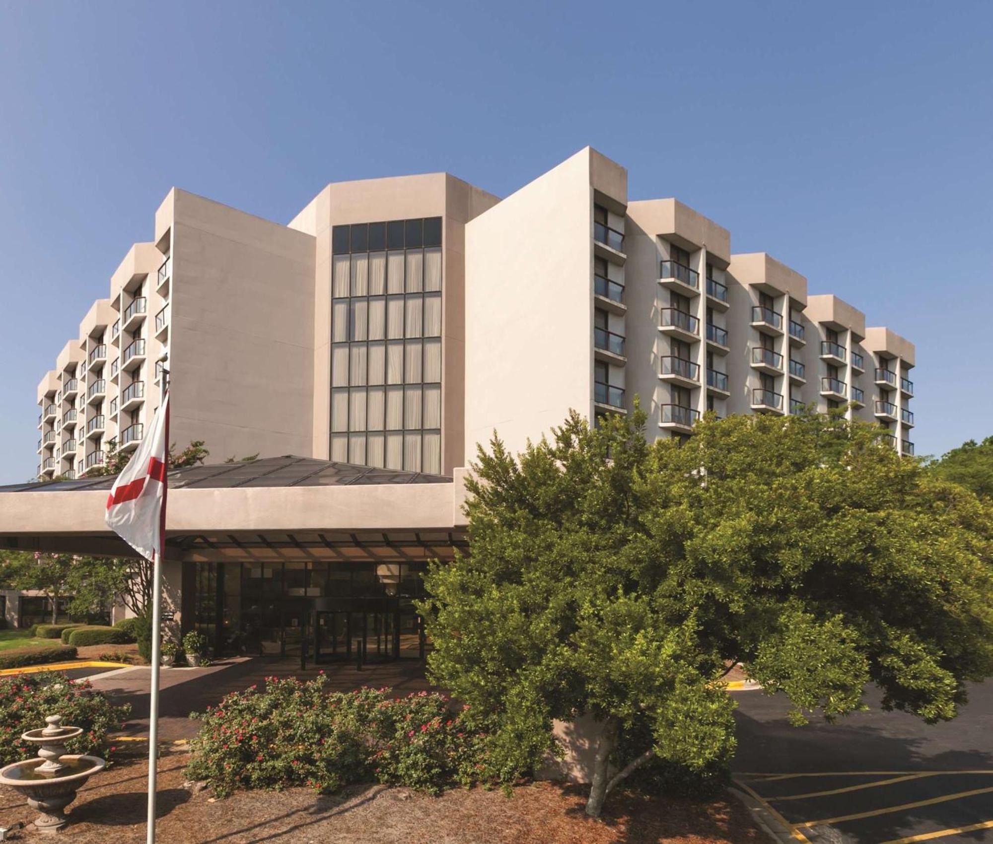 Embassy Suites Бирмингем Экстерьер фото
